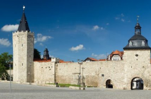 Panorama der historischen Stadtmauer in Mühlhausen
